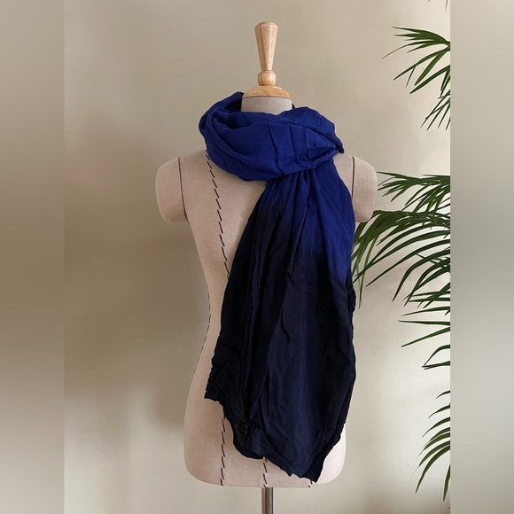Gorgeous Ombre Blue Lightweight Scarf - Picture 4 of 4